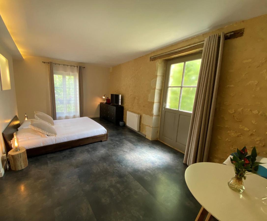 A L'Ombre D'Azay - Demeure D'Hotes - Guesthouse ภายนอก รูปภาพ