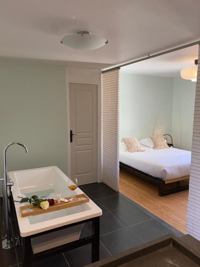 A L'Ombre D'Azay - Demeure D'Hotes - Guesthouse ภายนอก รูปภาพ